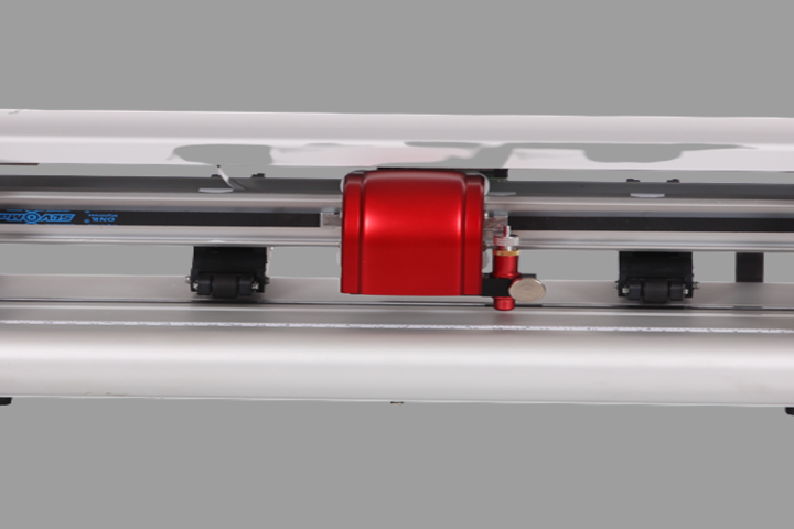  MOBILE SKIN AND FILM CUTTING PLOTTERS